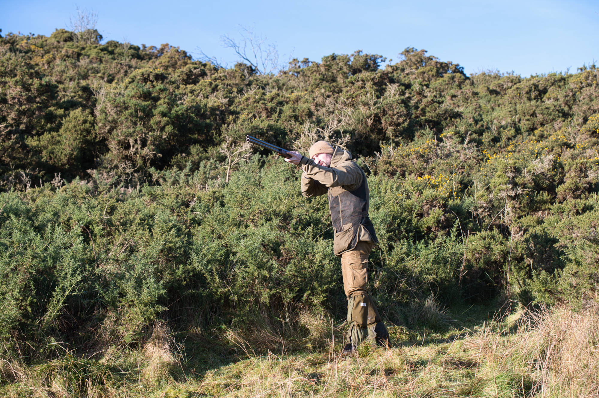 shooter hitting the target 